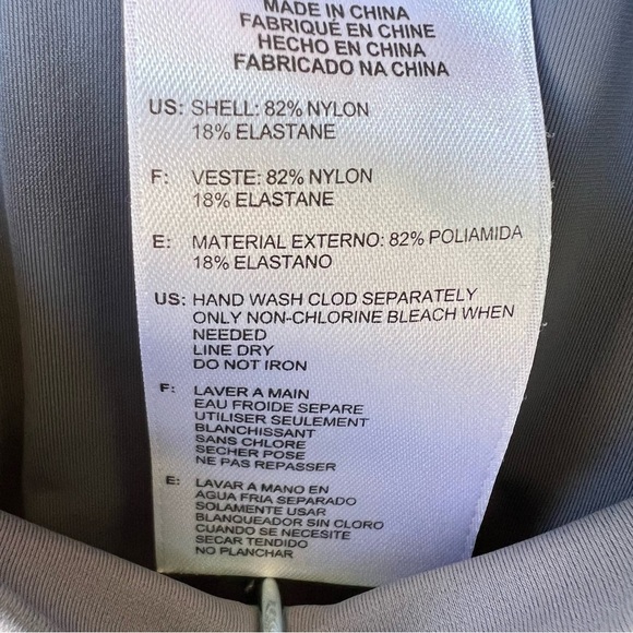 CLEARANCE ADIDAS RASHGUARD SWIM SET 2PC TOP AND CAPRIS SIZE MEDIUM EUC - Picture 8 of 8